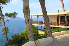 Es Balco, Villa over the mediterranean sea with private beach access